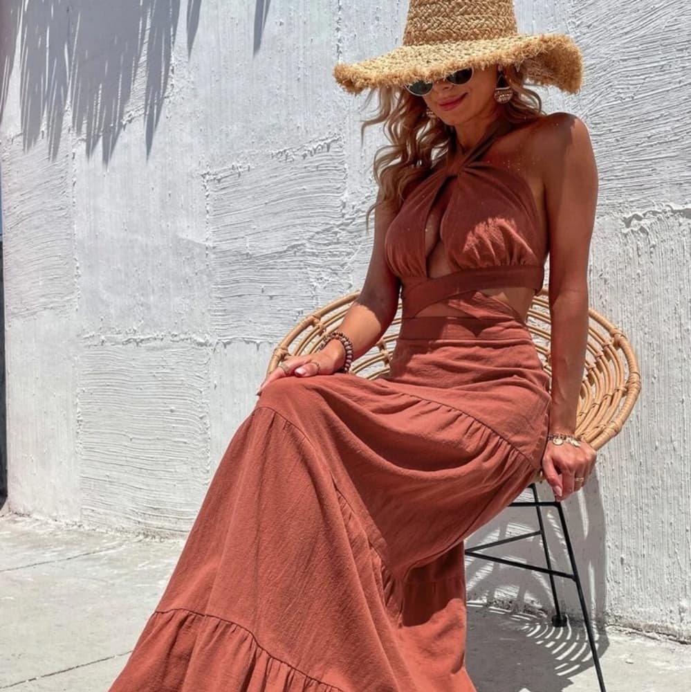 Cut Out Crisscross Ruffle Hem Tie Backless Halter Dress - Thumbnail 4