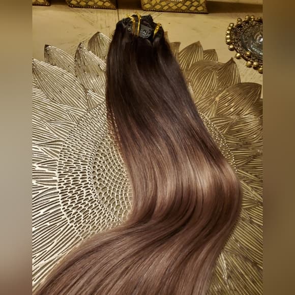 Brazilian Balayage Clip in Extensions 16 inches - Thumbnail 12