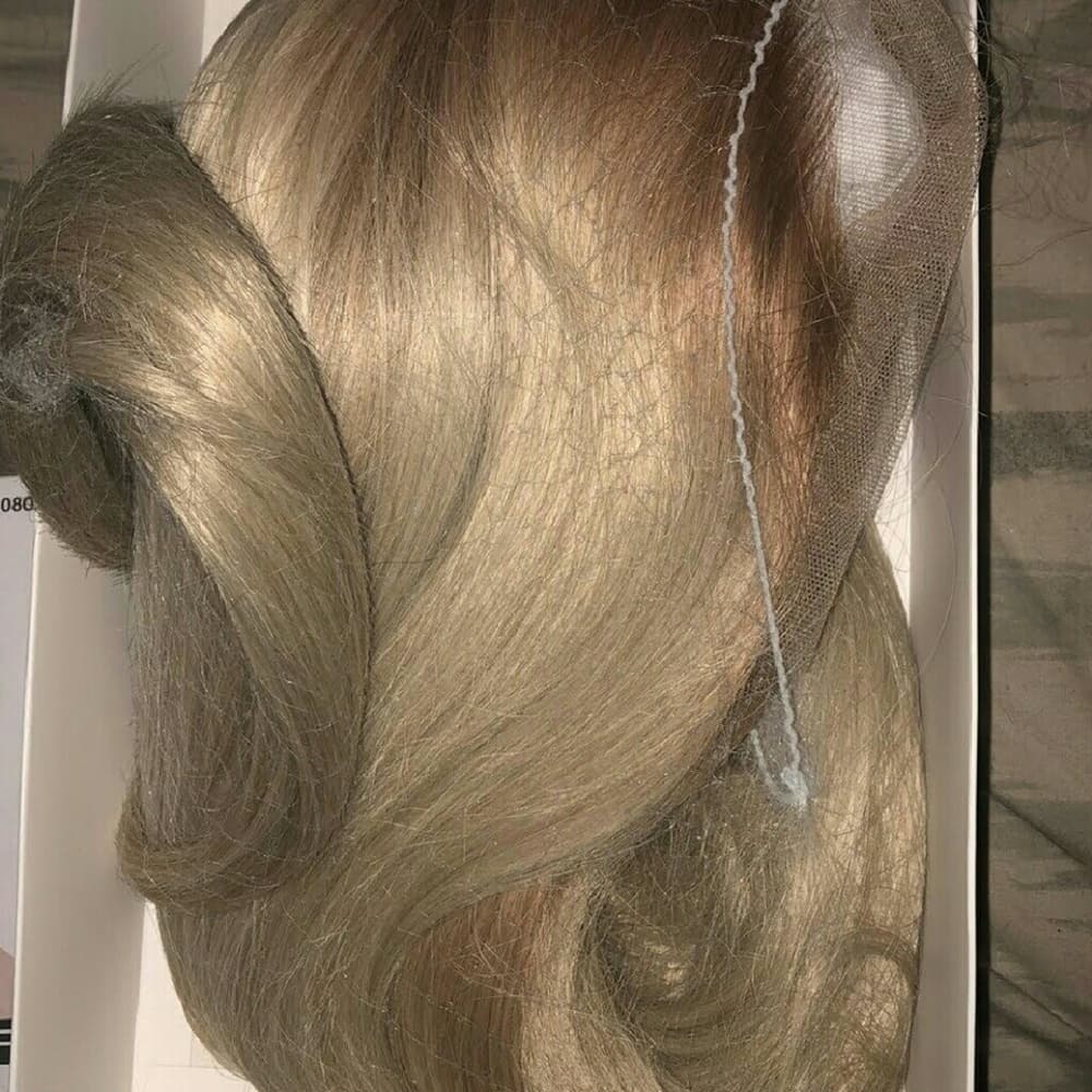 Hombre Blonde Lace Front Wig 22-24 inches