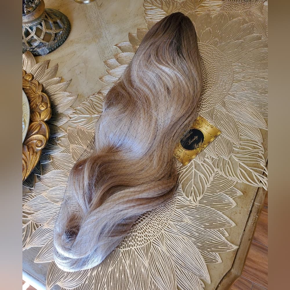 Blonde Beauty Lace Front Wig 22-26 inches!1 - Thumbnail 2