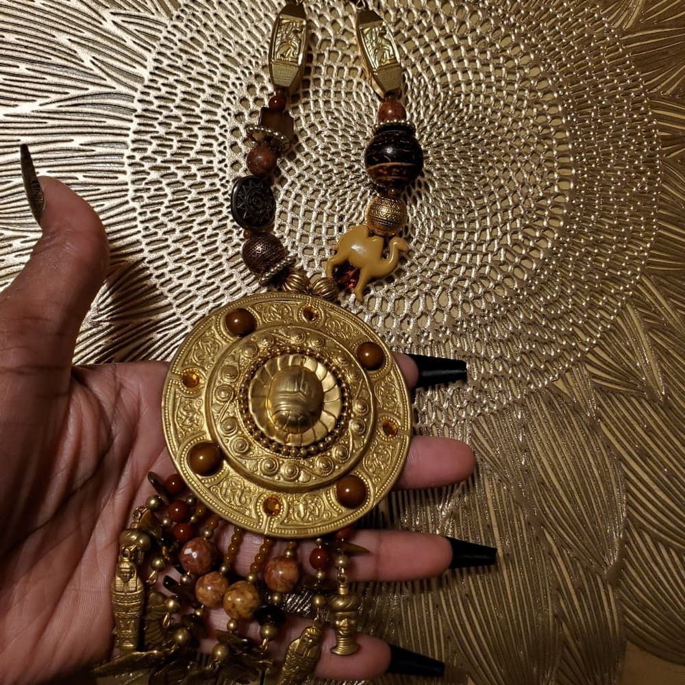 Beautiful Gold Brown Exotic Hanging Necklace - Thumbnail 4