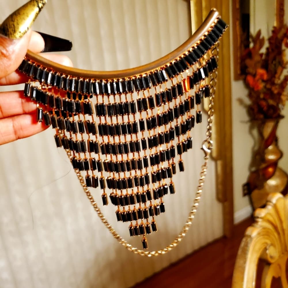 Black Gold Exotic Hanging Necklace - Thumbnail 4