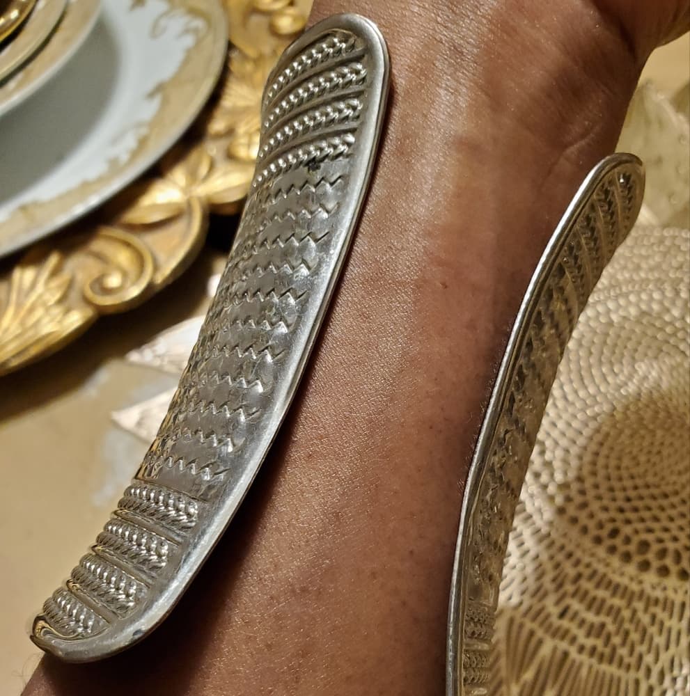 Beautiful Silver Cuff Bracelet - Thumbnail 3