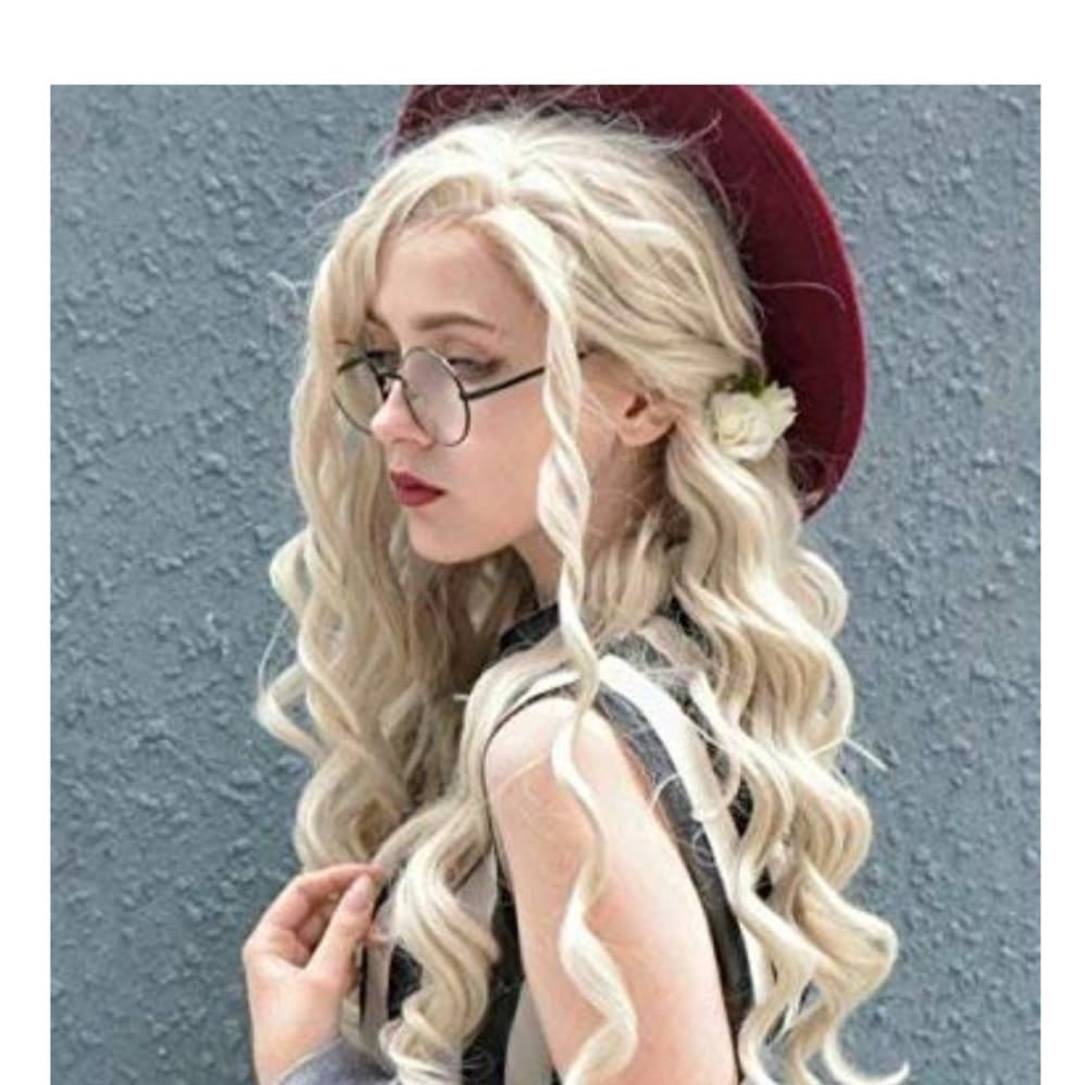 Blonde Beauty Lacefront Full Wig 22-26 inches!! - Thumbnail 2
