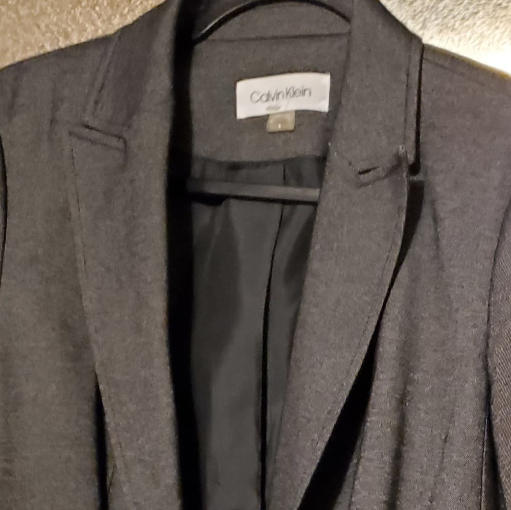 Calvin Klein Jacket size 8 - Thumbnail 3