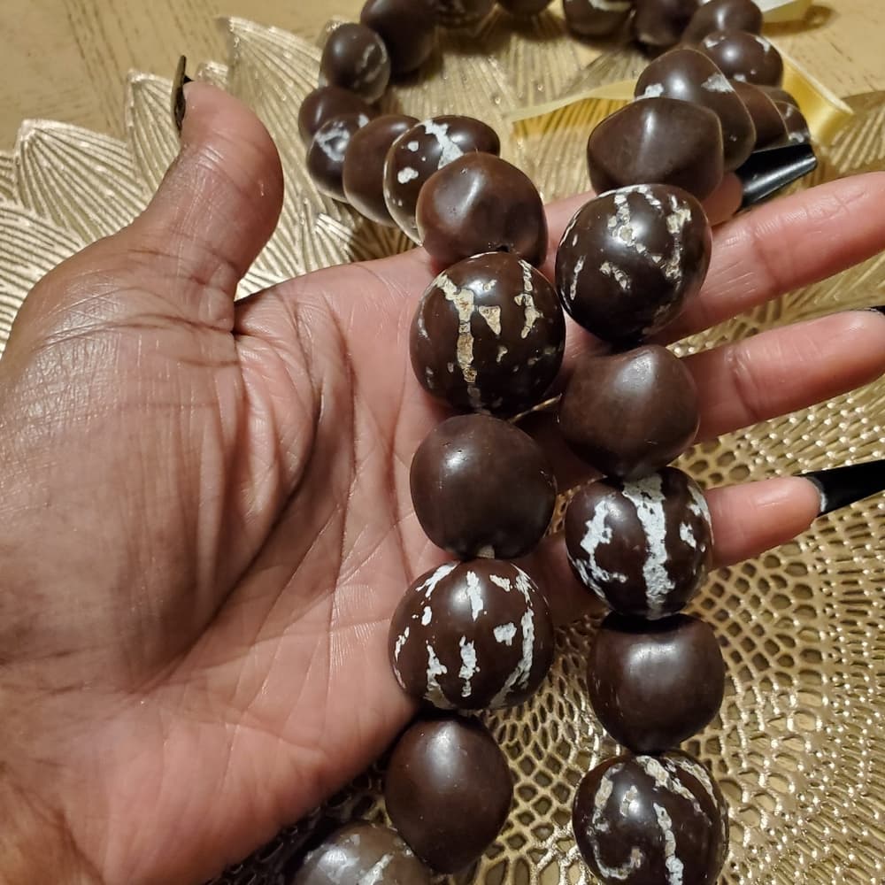 Dark Brown Ball Necklace - Thumbnail 3