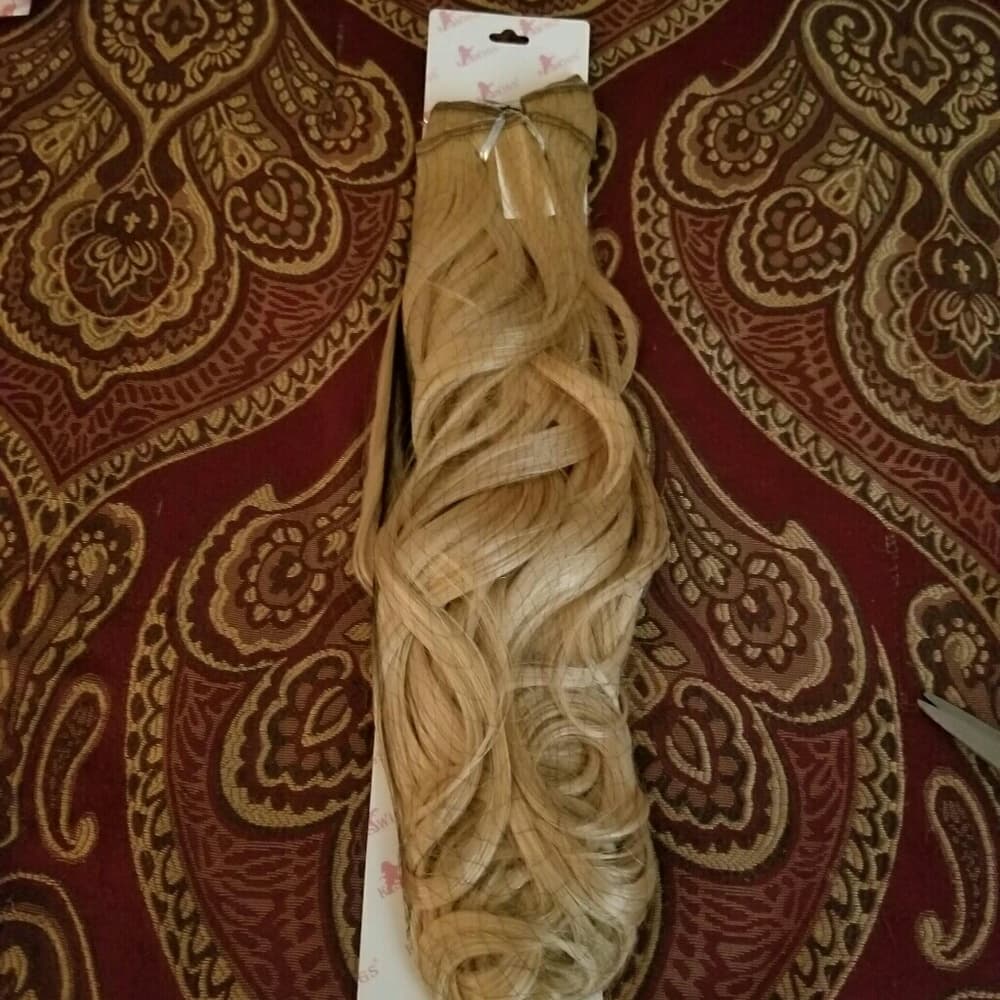 Blonde Full Head Clip in Extension - Thumbnail 2