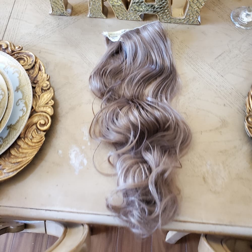Dark Blonde Blonde Clip in Extension - Thumbnail 5