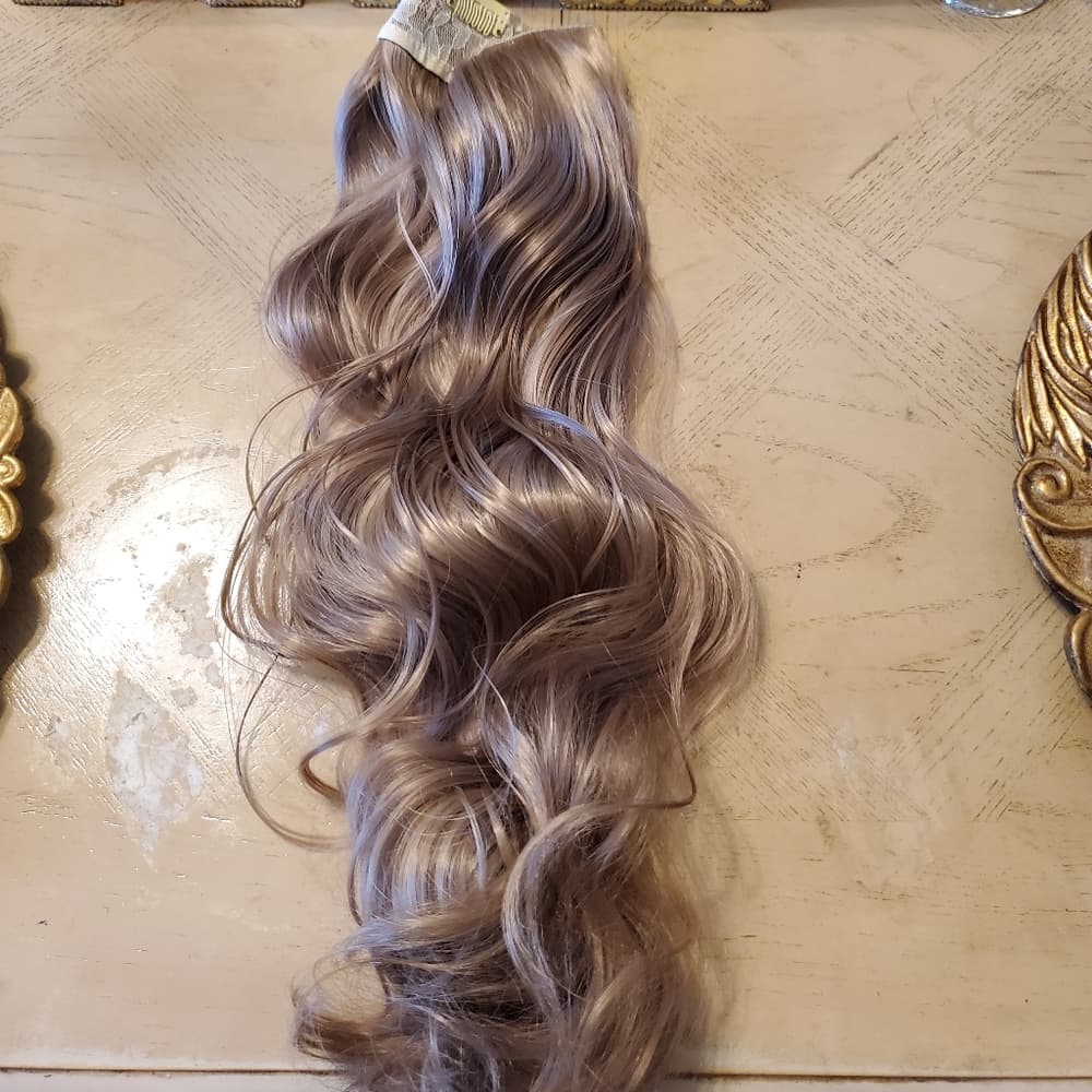 Dark Blonde Blonde Clip in Extension - Thumbnail 7