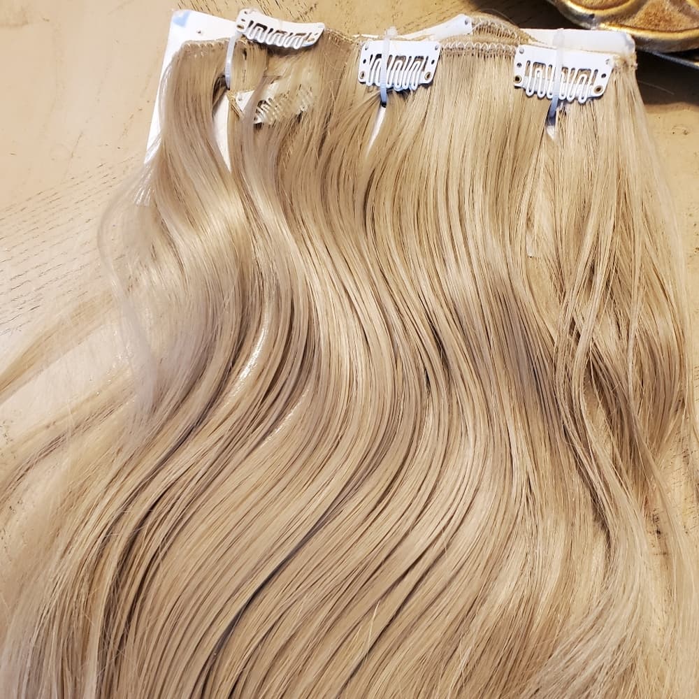 Ash Blonde Clip in Extension - Thumbnail 2