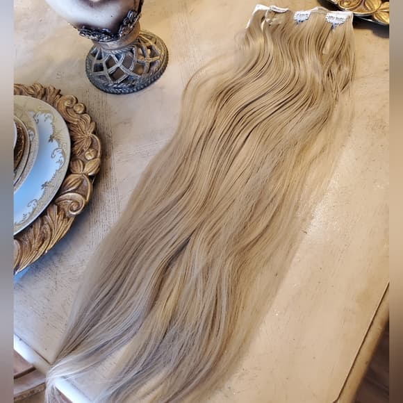 Ash Blonde Clip in Extension - Thumbnail 7
