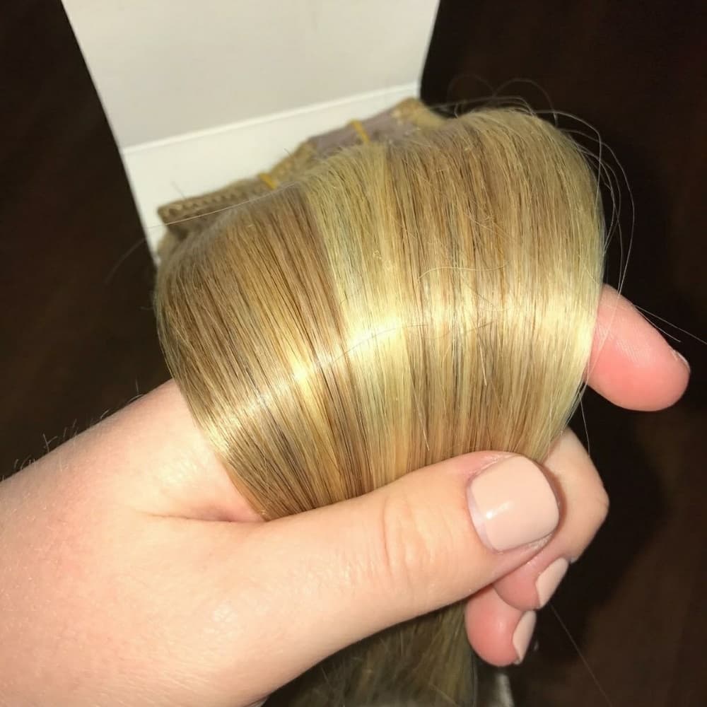 Blonde Clip In Extension 4/27 - Thumbnail 3