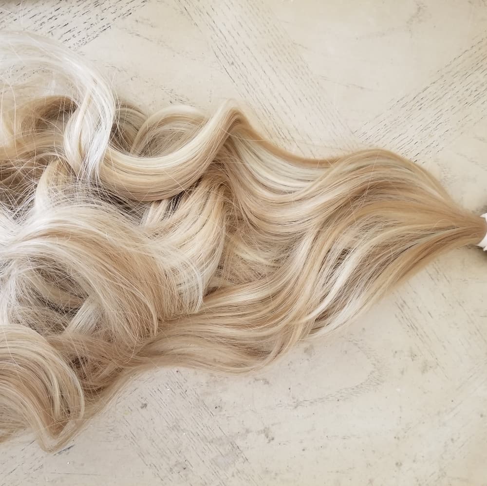 Blonde Beauty Full Head clip in extension - Thumbnail 2