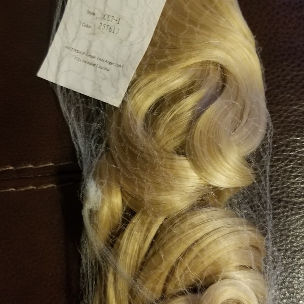Blonde Beauty Full Head clip in Extension - Thumbnail 4