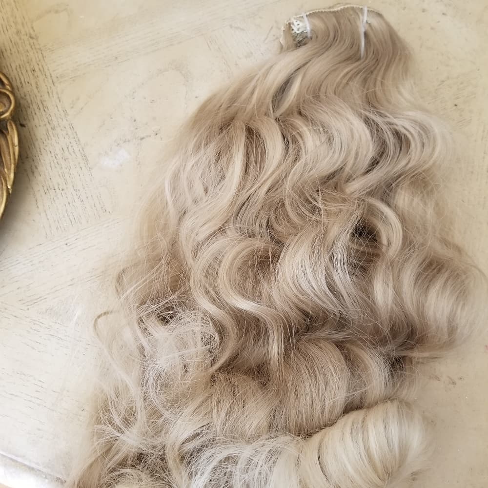 Blonde Beauty Full Head clip in extension - Thumbnail 5
