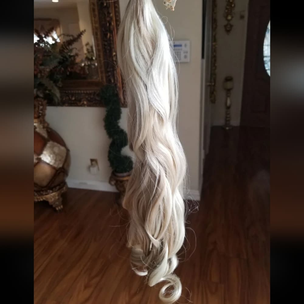 Blonde Wavy Full Head Clip in Extension - Thumbnail 2