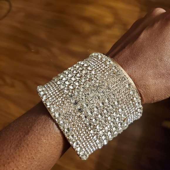 Beautiful Cuff Bracelet - Thumbnail 7
