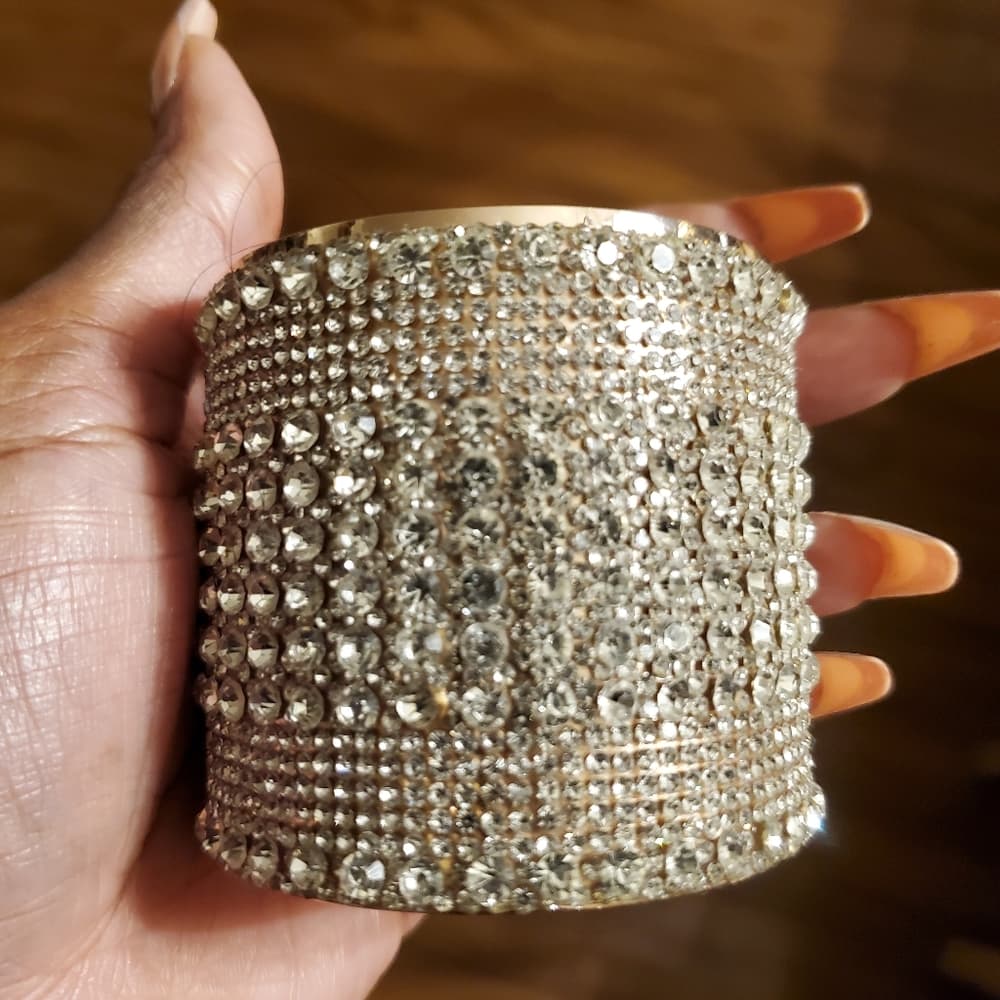 Beautiful Cuff Bracelet - Thumbnail 2
