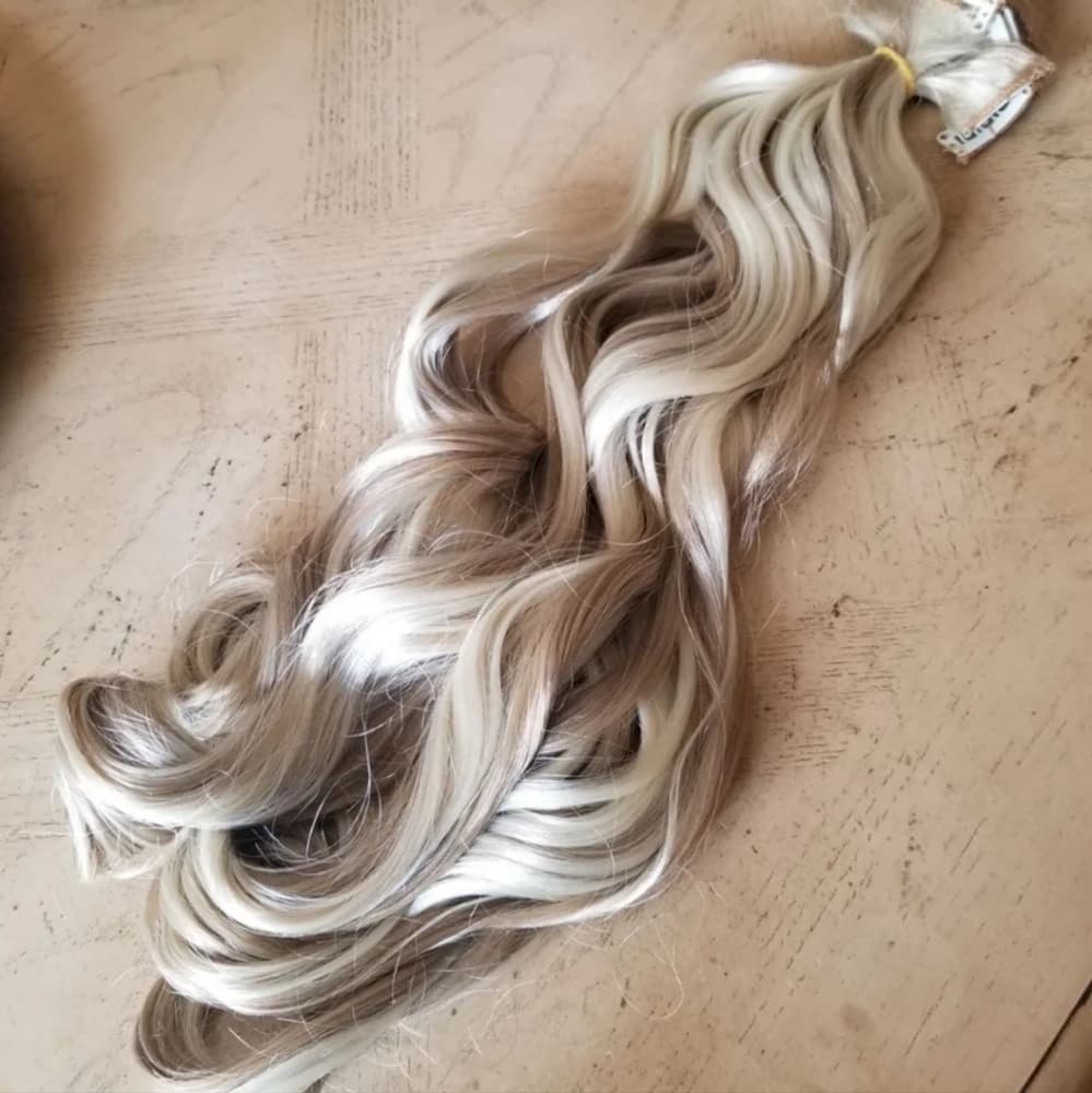 Blonde Wavy Full Head Clip in Extension - Thumbnail 6