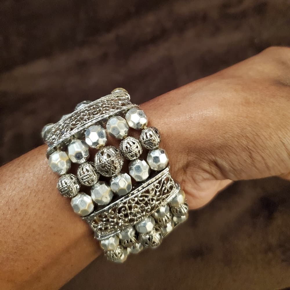 Beautiful four strand bracelet - Thumbnail 2