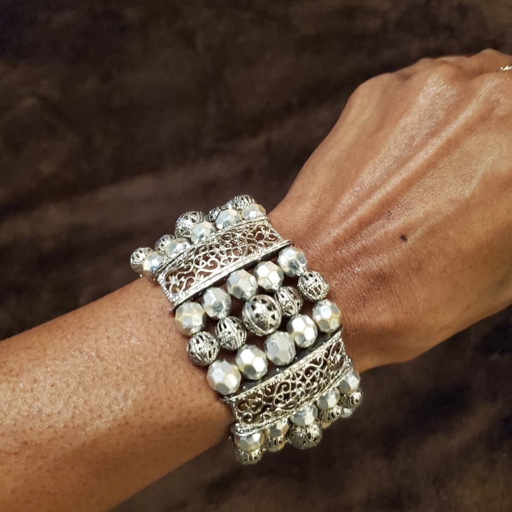 Beautiful four strand bracelet - Thumbnail 8