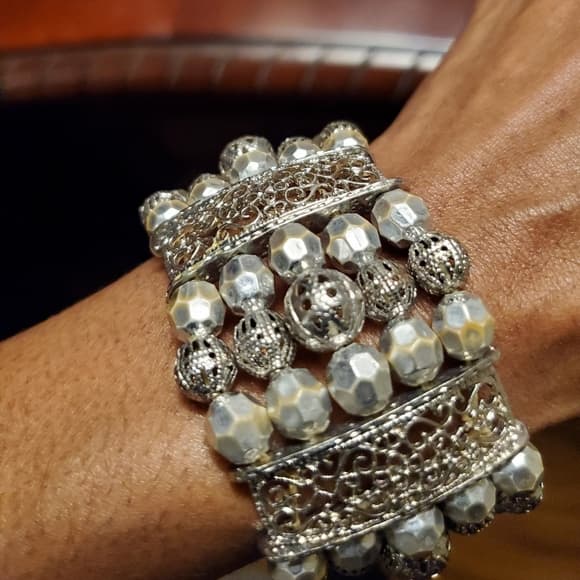 Beautiful four strand bracelet - Thumbnail 11