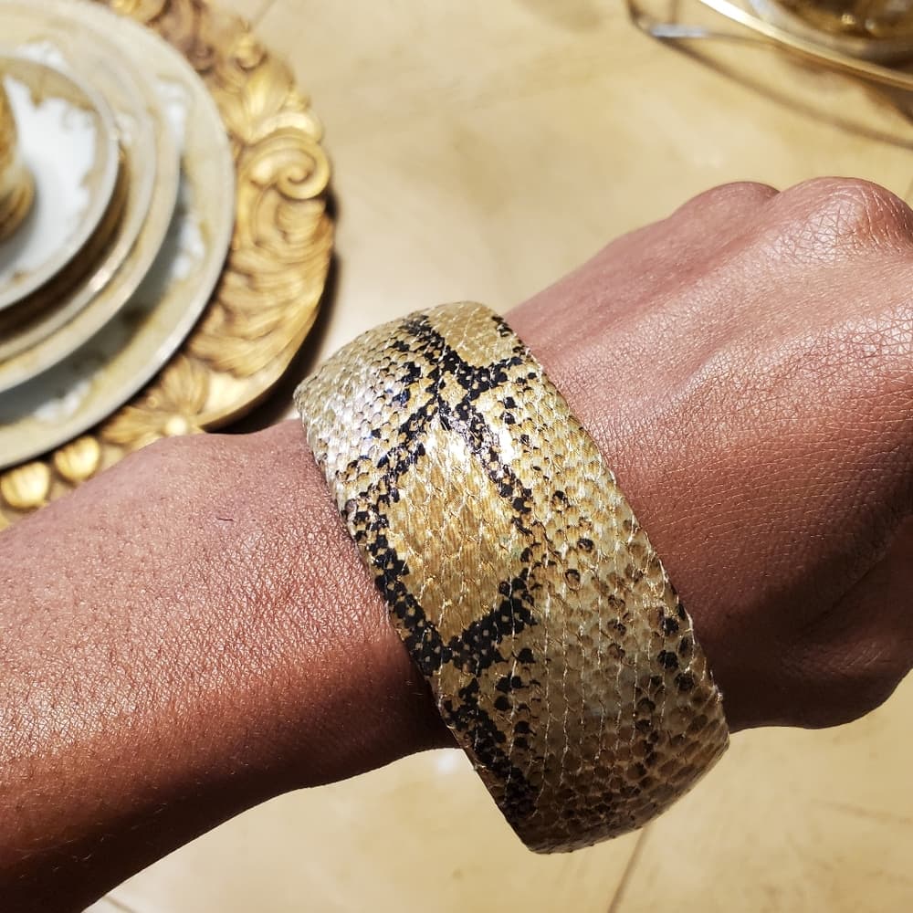 Snake Skin Print Bangle Bracelet - Thumbnail 3