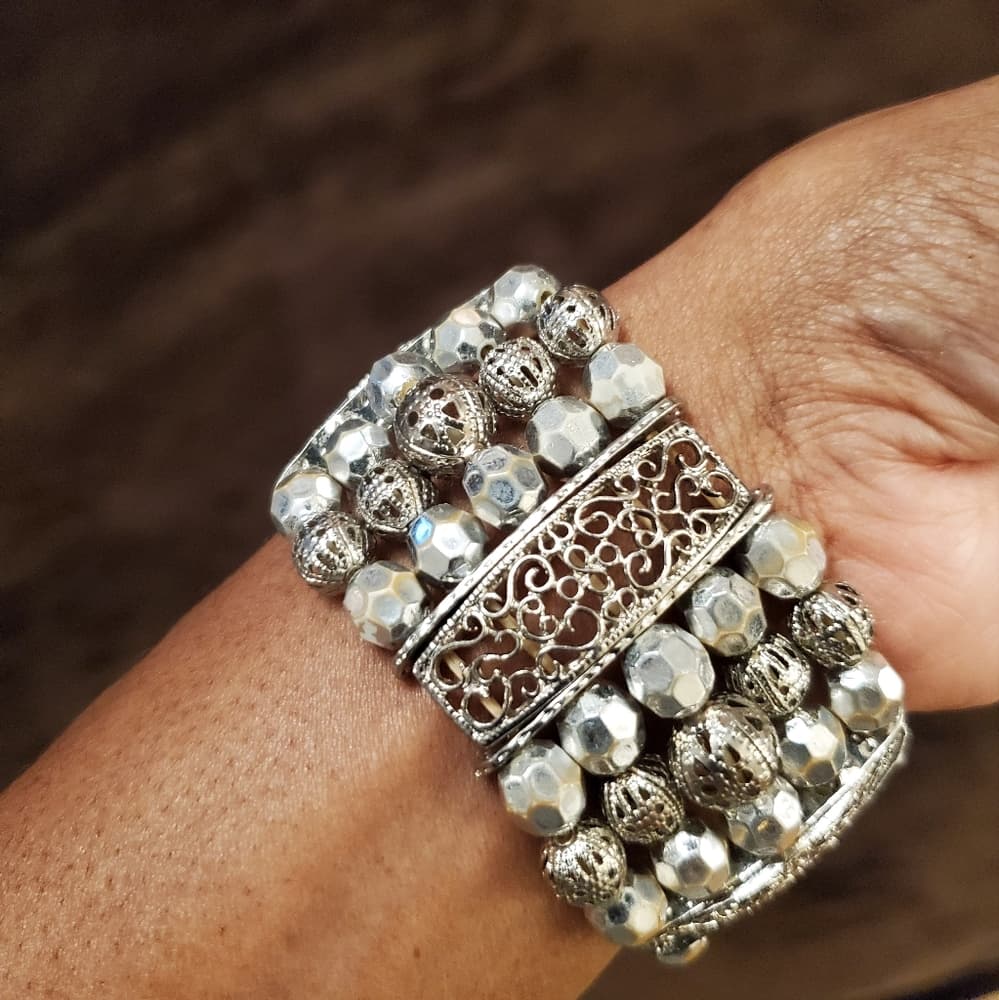 Beautiful four strand bracelet - Thumbnail 6