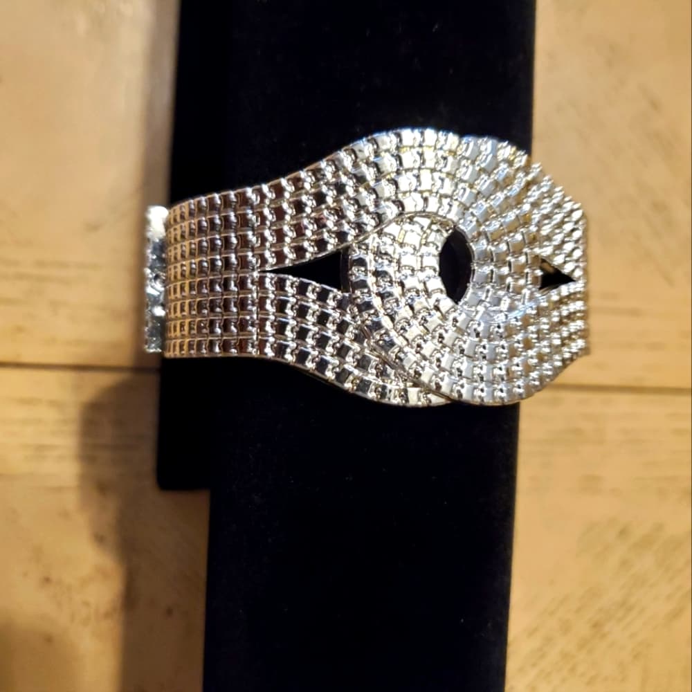 Silver Beauty Cuff Bracelet - Thumbnail 4