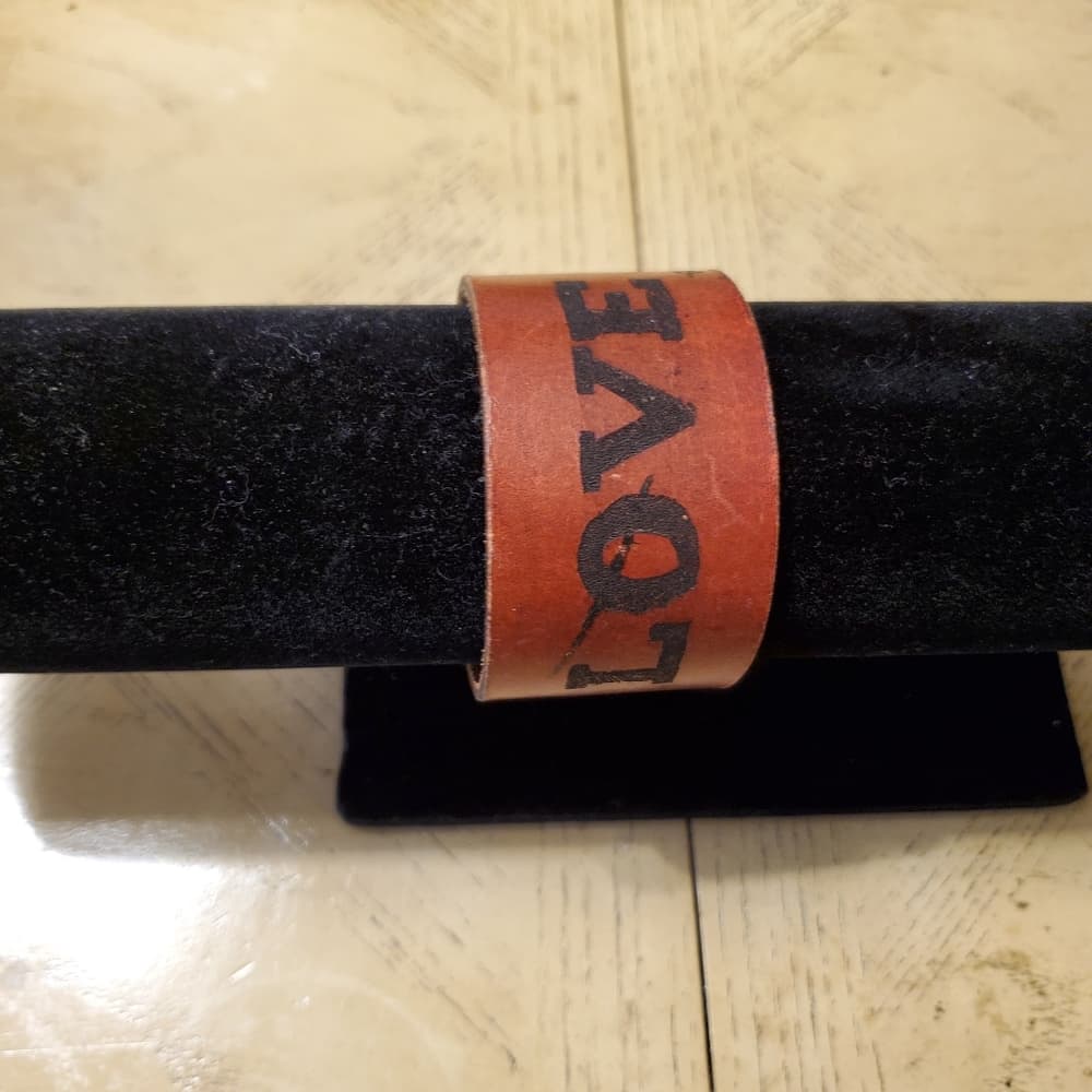 Love Beauty Cuff Bracelet - Thumbnail 2