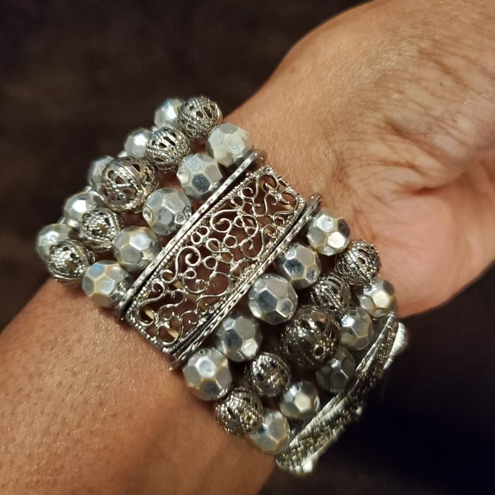 Beautiful four strand bracelet - Thumbnail 9
