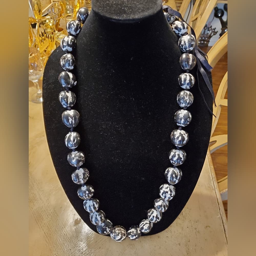 Vintage Black White Ball Necklace - Thumbnail 2