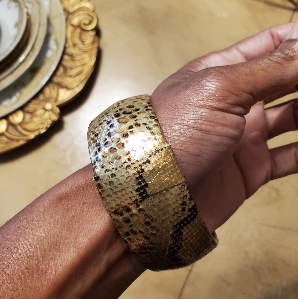 Snake Skin Print Bangle Bracelet - Thumbnail 2