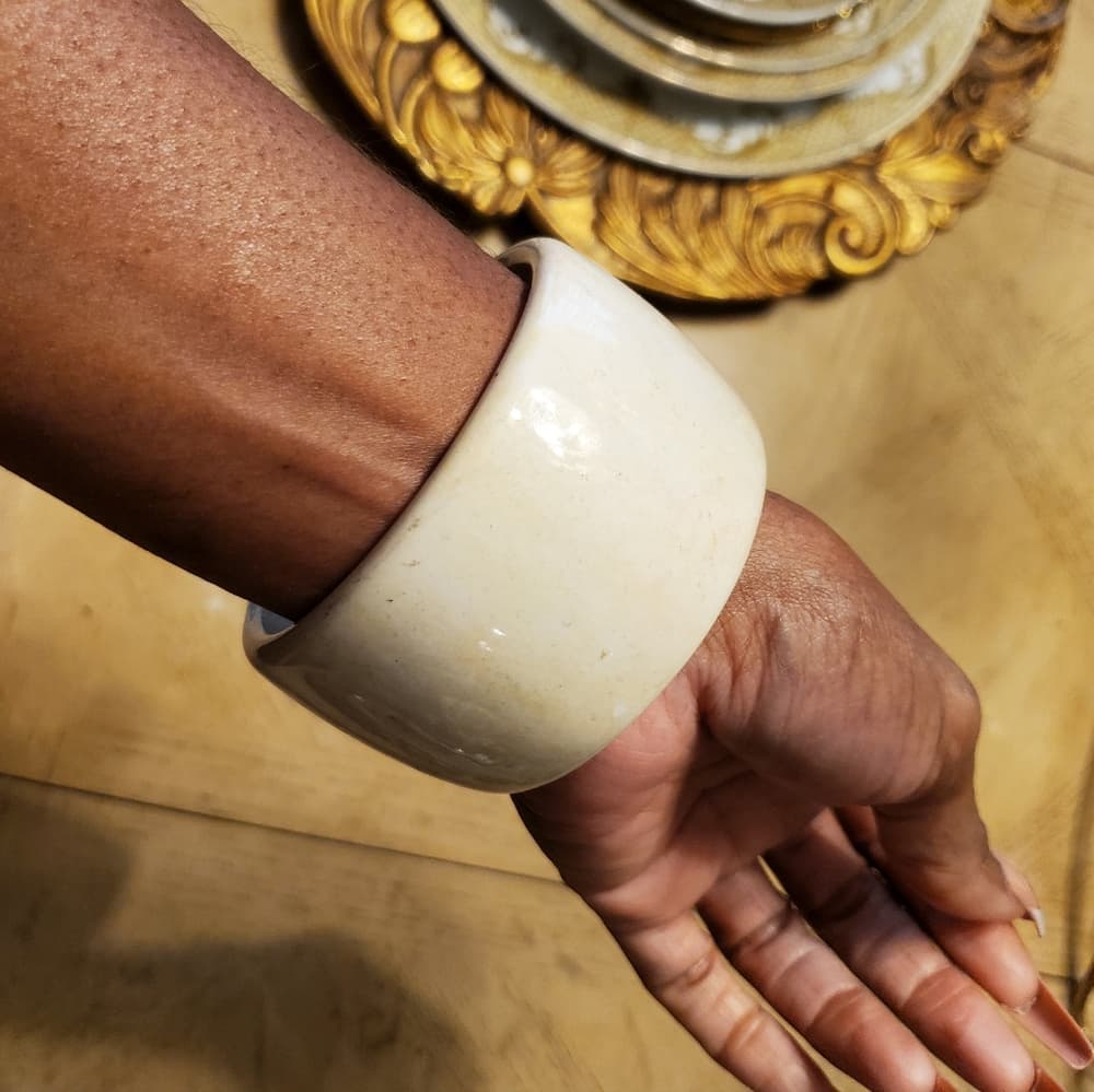 Cream bangle Bracelet - Thumbnail 3
