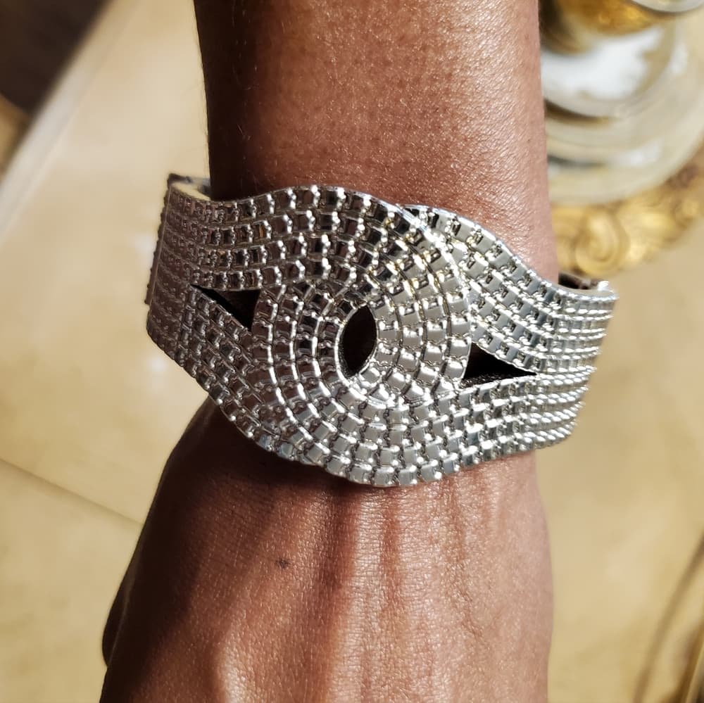 Silver Beauty Cuff Bracelet - Thumbnail 3