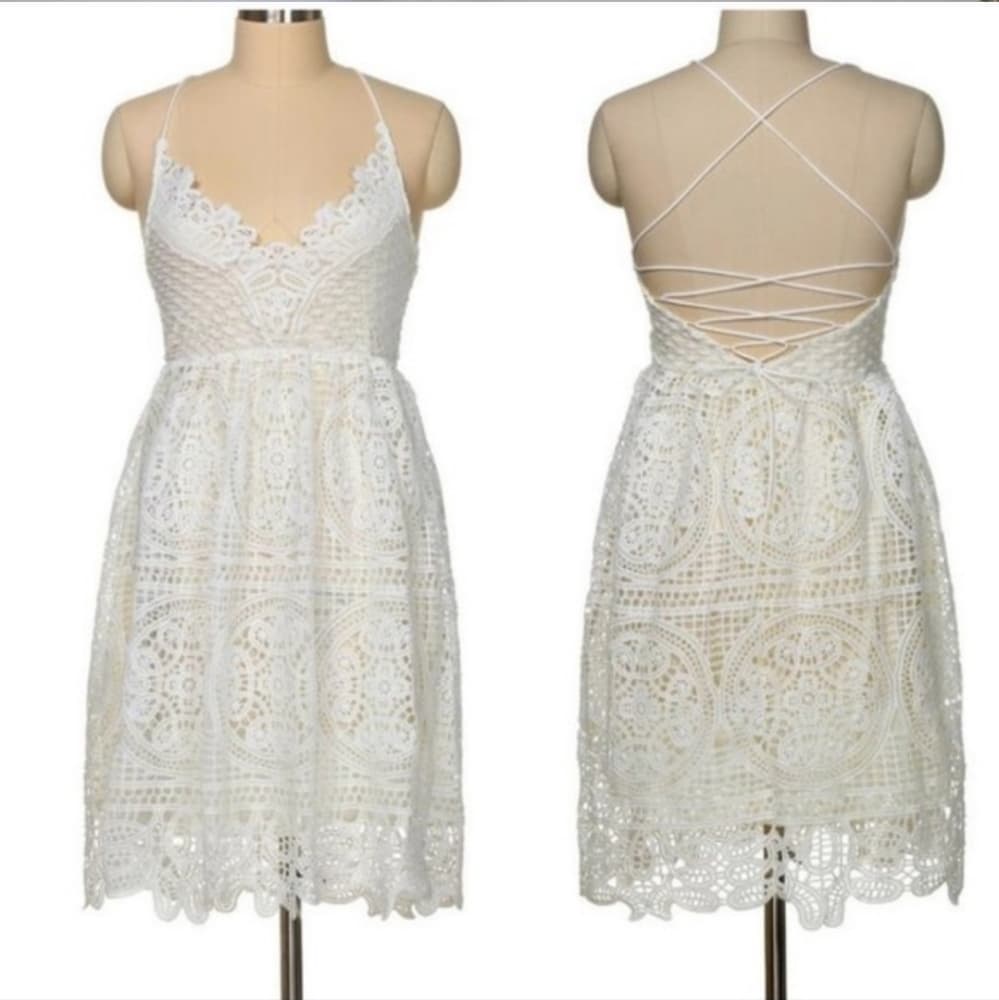 White boho lace criss cross back midi dress - Thumbnail 13