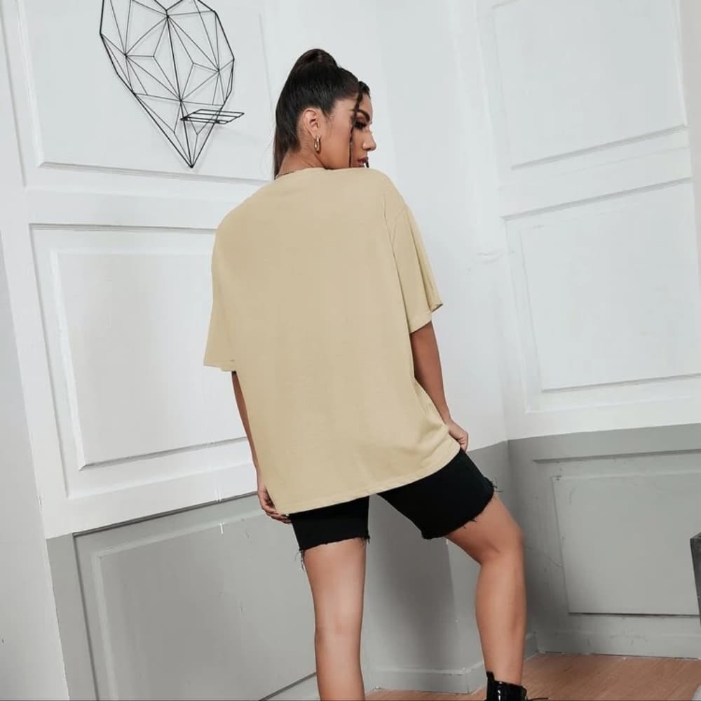 Beautiful Butterfly Graphic Tee - Thumbnail 2