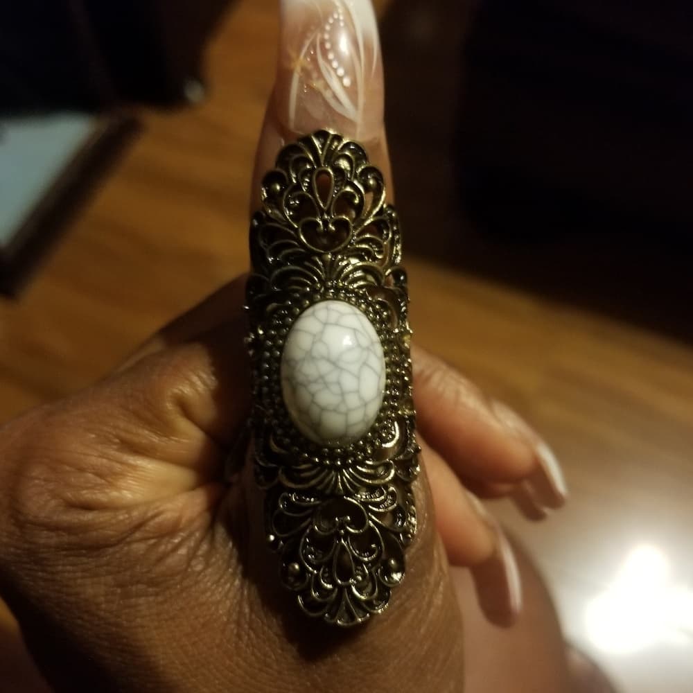 Beautiful Vintage Ring - Thumbnail 3