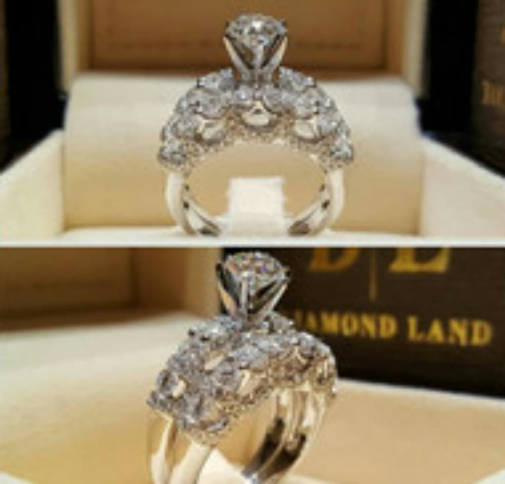 Beautiful Wedding Ring - Thumbnail 2
