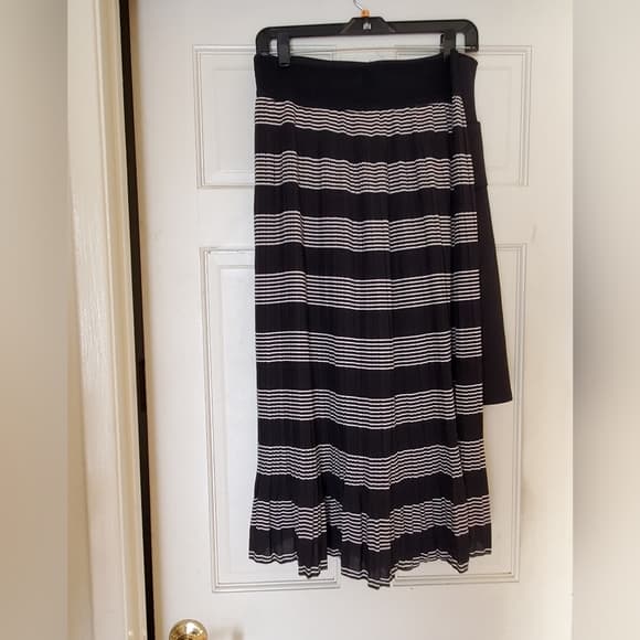 Black White Skirt S/M - Thumbnail 5