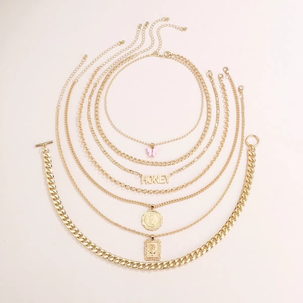 7 piece Vintage Gold Necklaces - Thumbnail 3