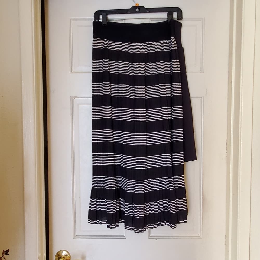 Black White Skirt S/M - Thumbnail 2