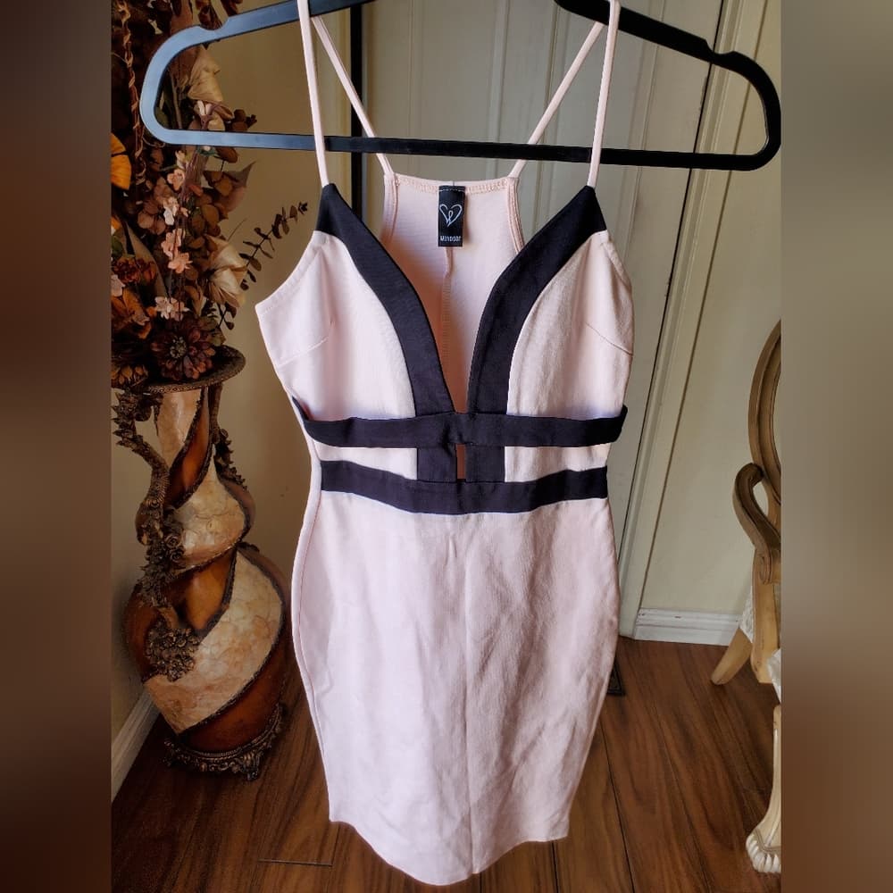 Pink Black Windsor Bodycon Dress - Thumbnail 4