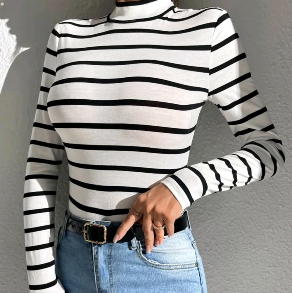 Black & White Unity Striped Print Mock Neck Tee - Thumbnail 4
