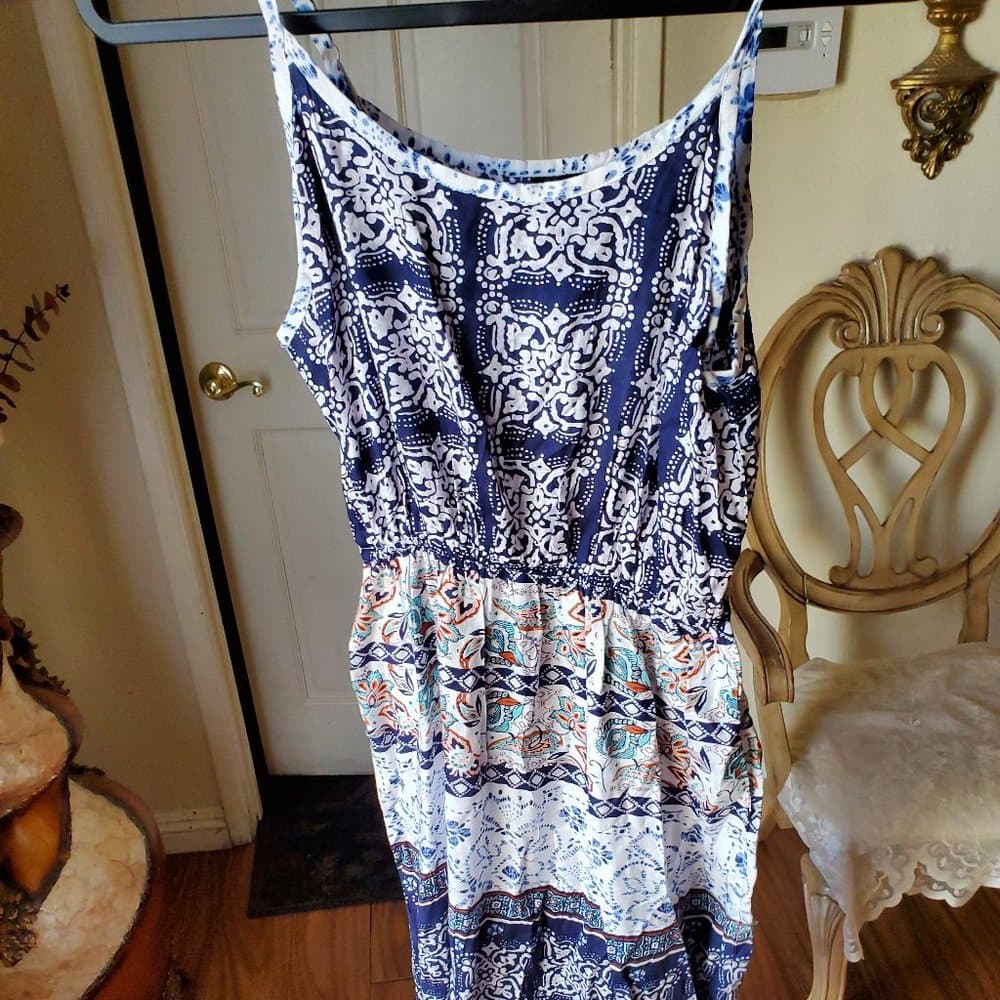 FLORAL DESIGN BACKLESS FLARED MAXI DRESS - Thumbnail 4