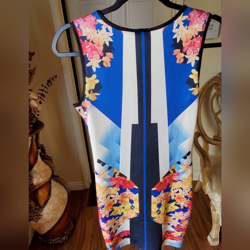 Floral Beauty Dress - Thumbnail 3