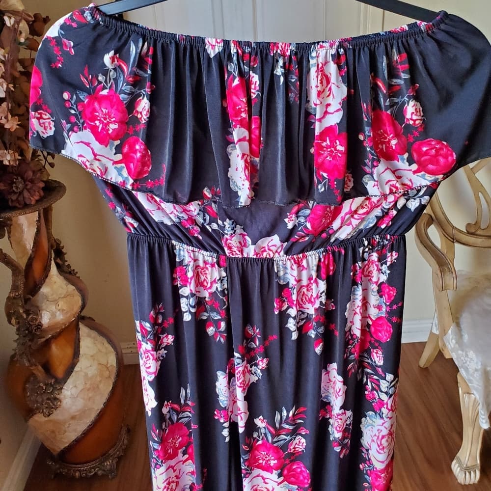 Black Rose Flower Dress size small - Thumbnail 2