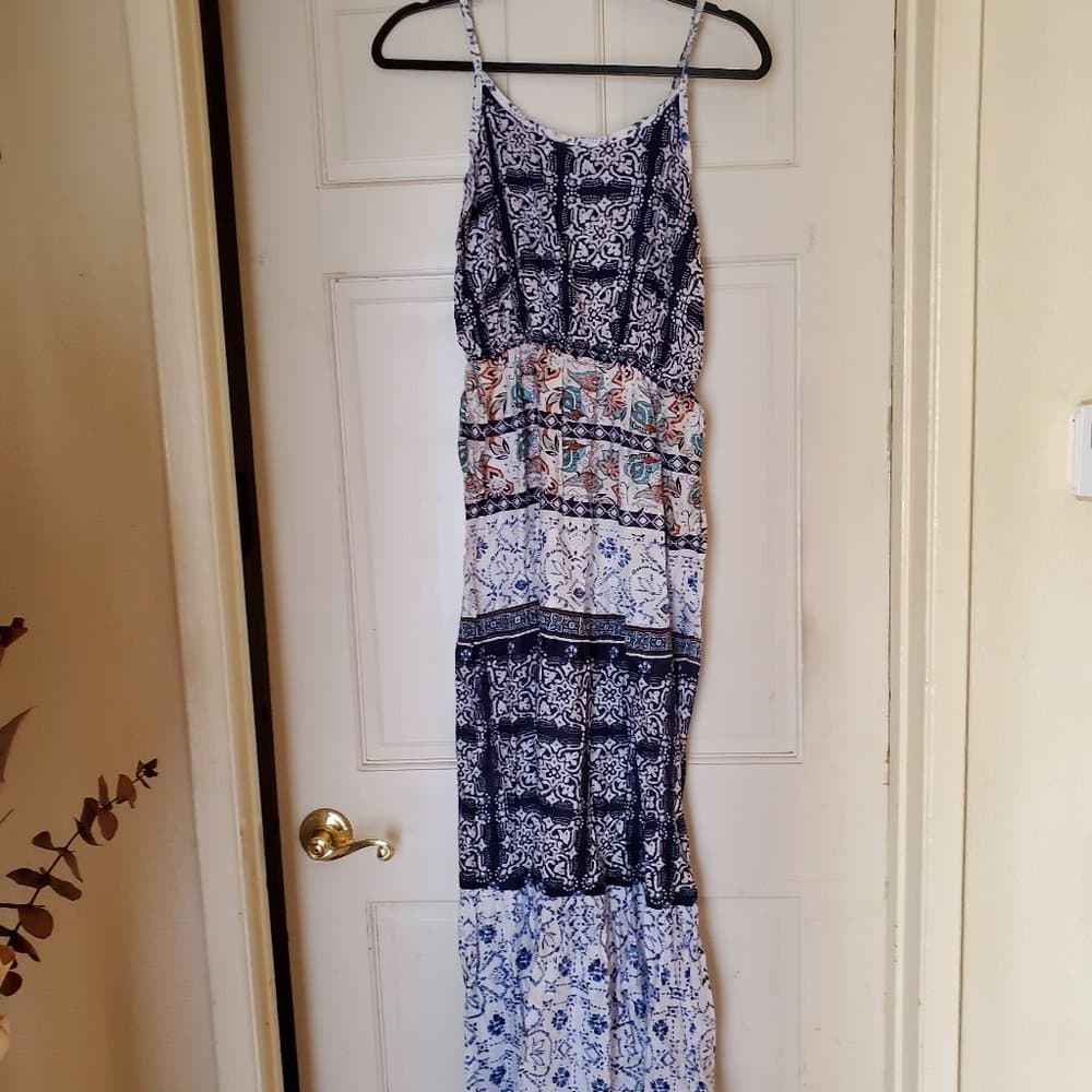 FLORAL DESIGN BACKLESS FLARED MAXI DRESS - Thumbnail 3