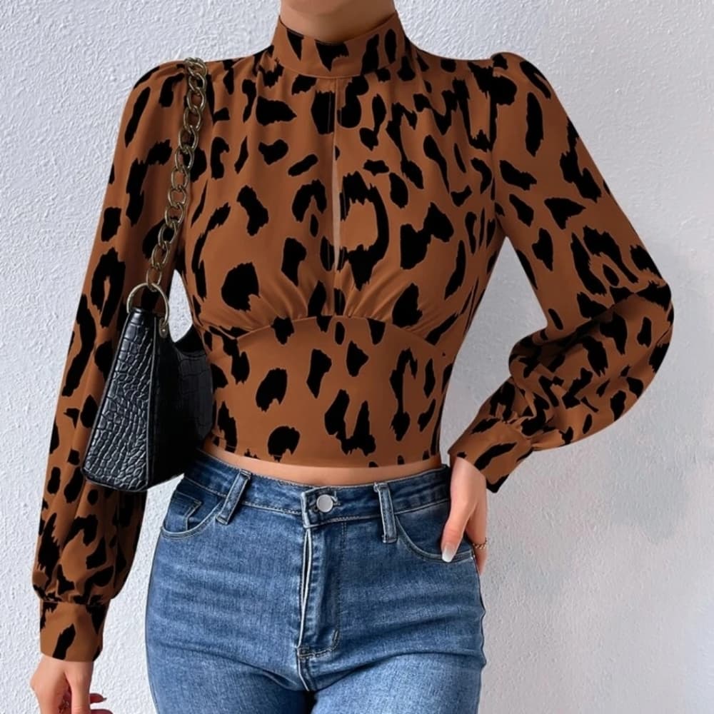 Allover Print Tie Backless Bishop Sleeve Crop Top - Thumbnail 2