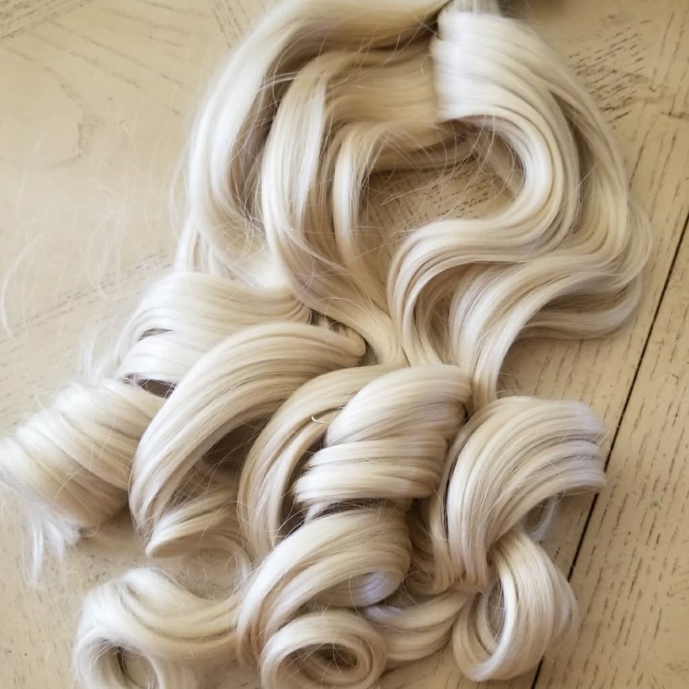 Platinum Blonde Full Head Clip In Extension #613 - Thumbnail 3